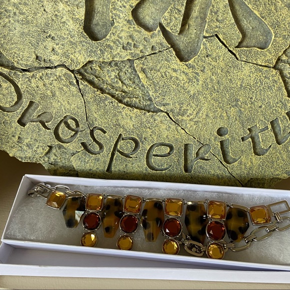 Lia Sophia women animal print amber colour cut crystal, signed necklace. Used. - Picture 7 of 12